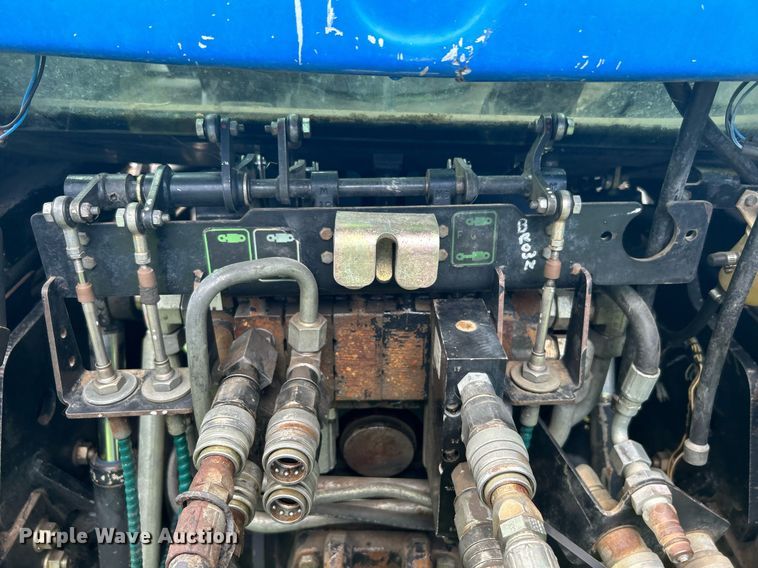 image for item DI7989 2004 New Holland TV145  bi-directional tractor