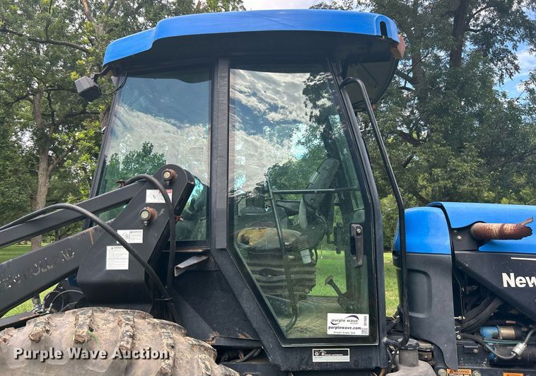 image for item DI7989 2004 New Holland TV145  bi-directional tractor
