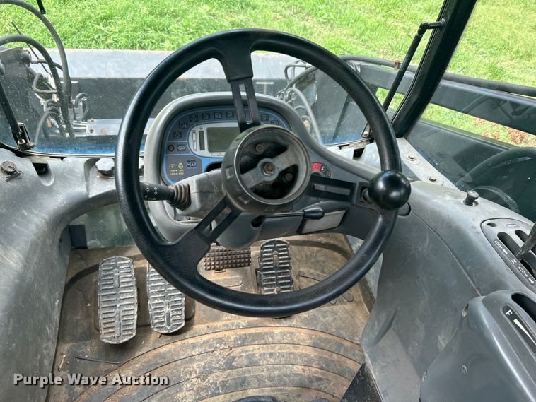 image for item DI7989 2004 New Holland TV145  bi-directional tractor