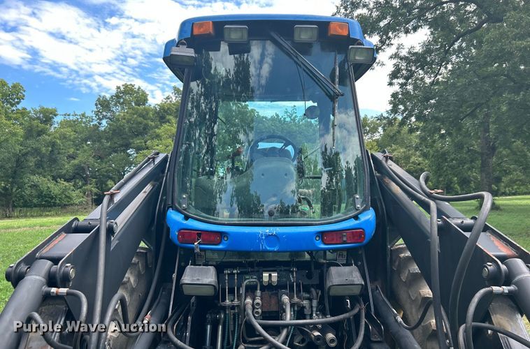 image for item DI7989 2004 New Holland TV145  bi-directional tractor