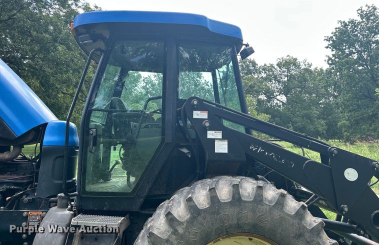 image for item DI7989 2004 New Holland TV145  bi-directional tractor