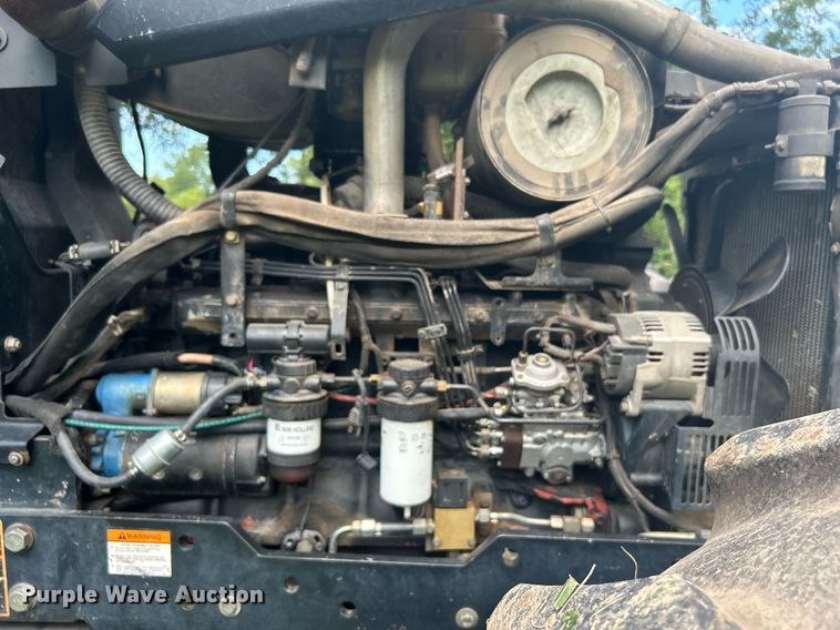 image for item DI7989 2004 New Holland TV145  bi-directional tractor