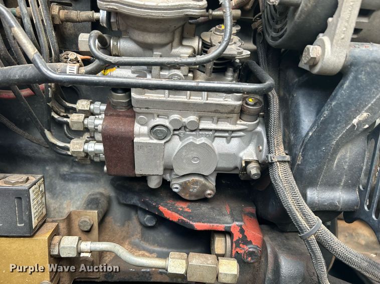 image for item DI7989 2004 New Holland TV145  bi-directional tractor