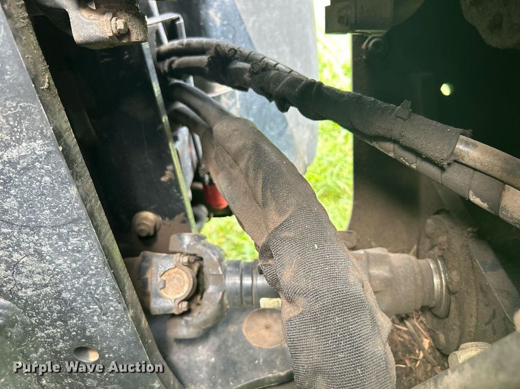 image for item DI7989 2004 New Holland TV145  bi-directional tractor