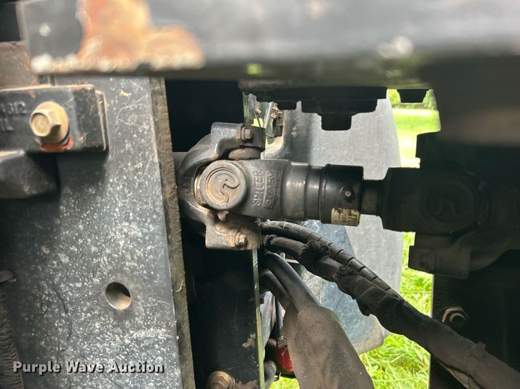 image for item DI7989 2004 New Holland TV145  bi-directional tractor