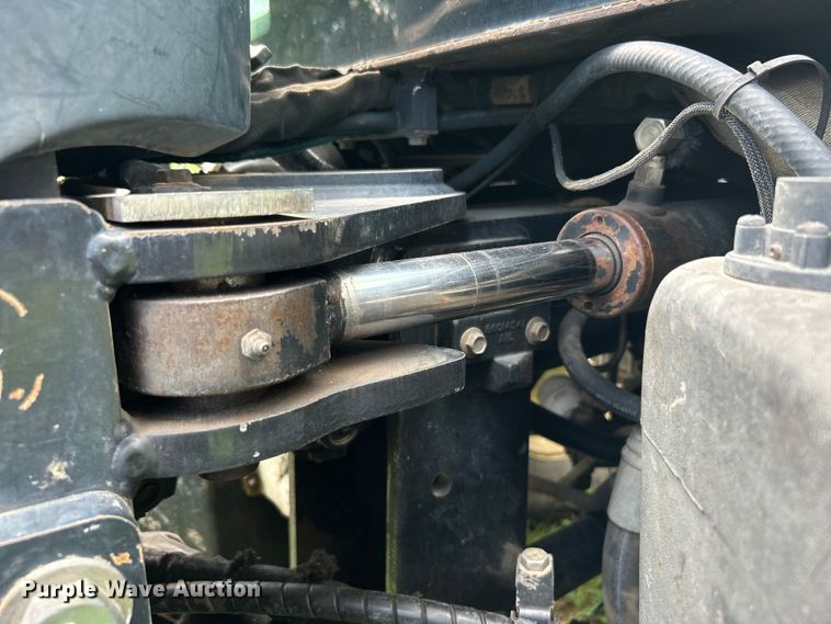 image for item DI7989 2004 New Holland TV145  bi-directional tractor