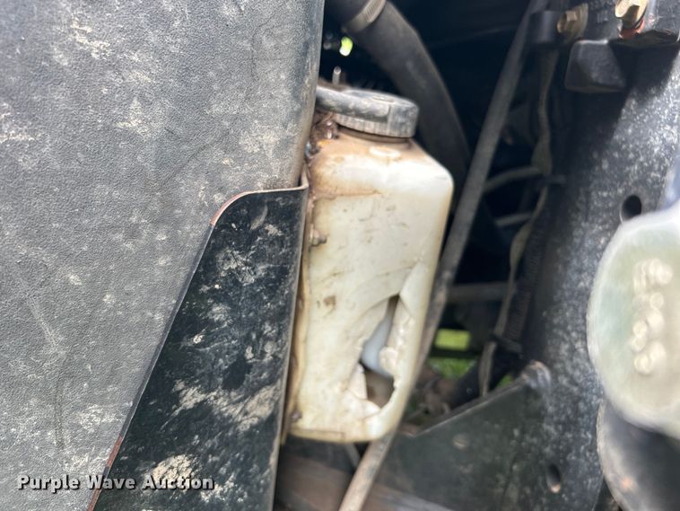 image for item DI7989 2004 New Holland TV145  bi-directional tractor