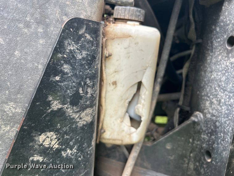 image for item DI7989 2004 New Holland TV145  bi-directional tractor