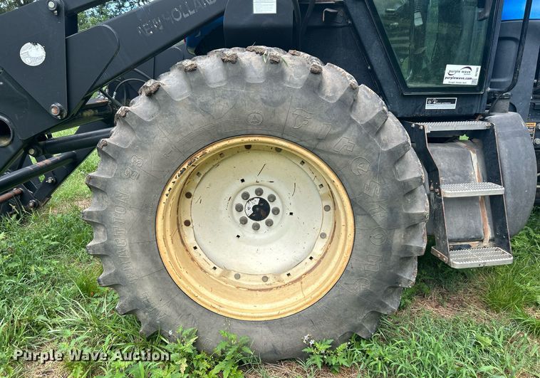 image for item DI7989 2004 New Holland TV145  bi-directional tractor