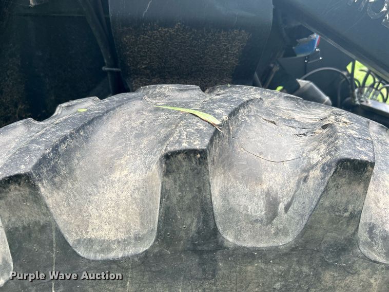 image for item DI7989 2004 New Holland TV145  bi-directional tractor