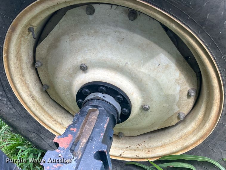 image for item DI7989 2004 New Holland TV145  bi-directional tractor