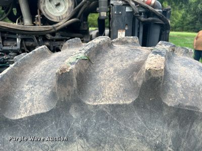 image for item DI7989 2004 New Holland TV145  bi-directional tractor