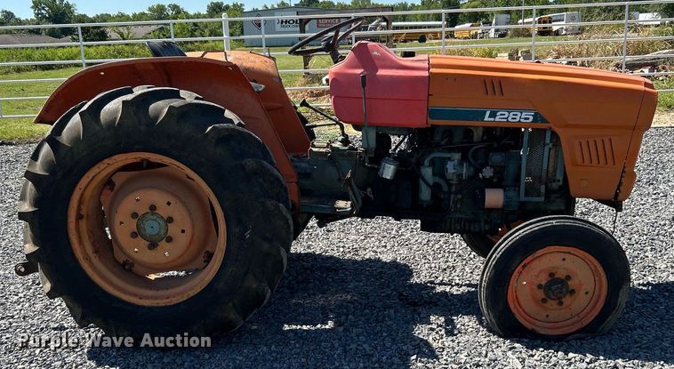 image for item DJ6252 Kubota L285  tractor