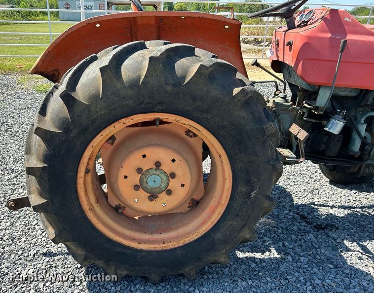 image for item DJ6252 Kubota L285  tractor