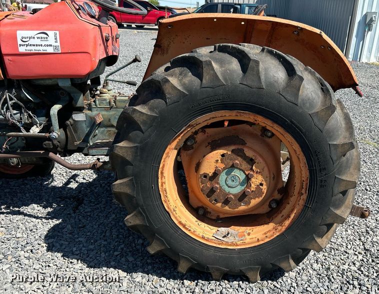 image for item DJ6252 Kubota L285  tractor