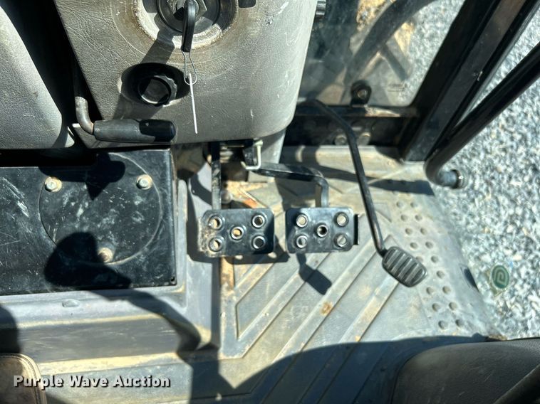 image for item DJ6253 Montana 5740C  MFWD tractor