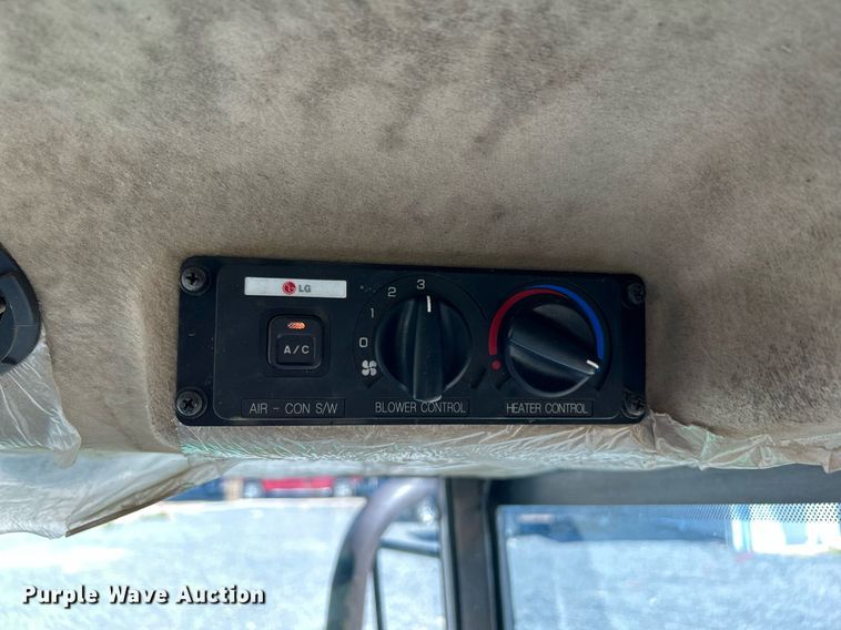 image for item DJ6253 Montana 5740C  MFWD tractor