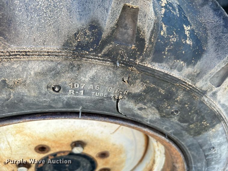 image for item DJ6253 Montana 5740C  MFWD tractor