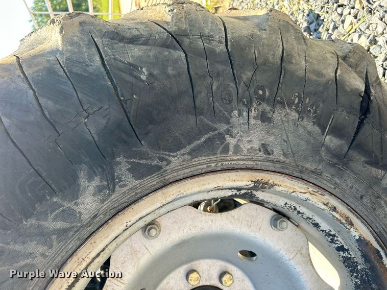 image for item DJ6253 Montana 5740C  MFWD tractor