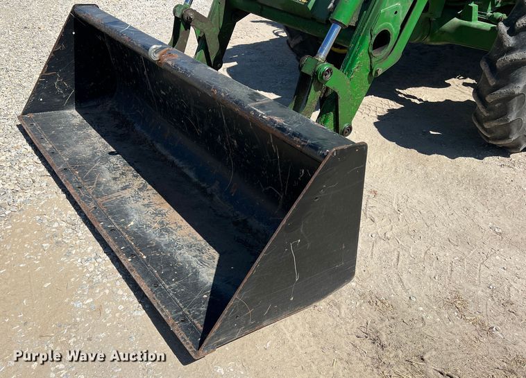 image for item DN3124 2015 John Deere 5075E  MFWD tractor