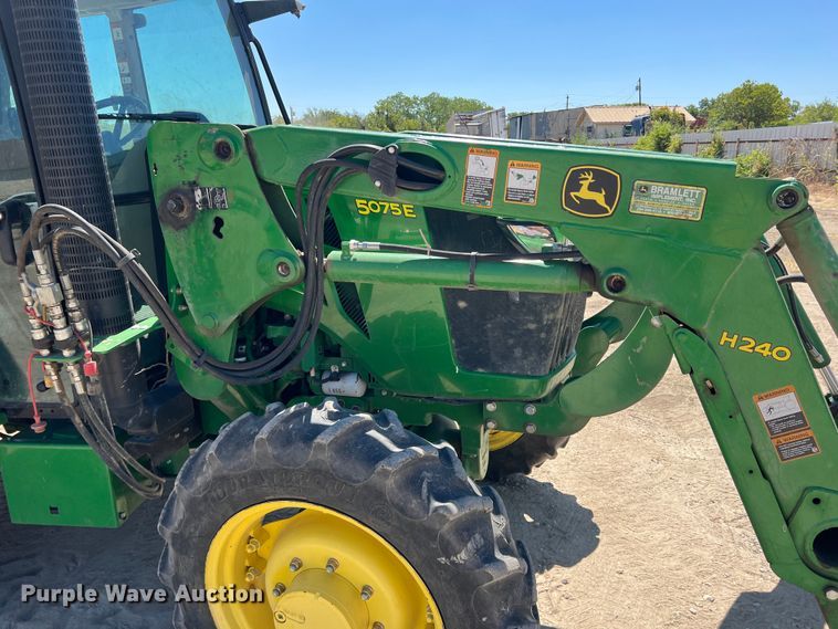 image for item DN3124 2015 John Deere 5075E  MFWD tractor