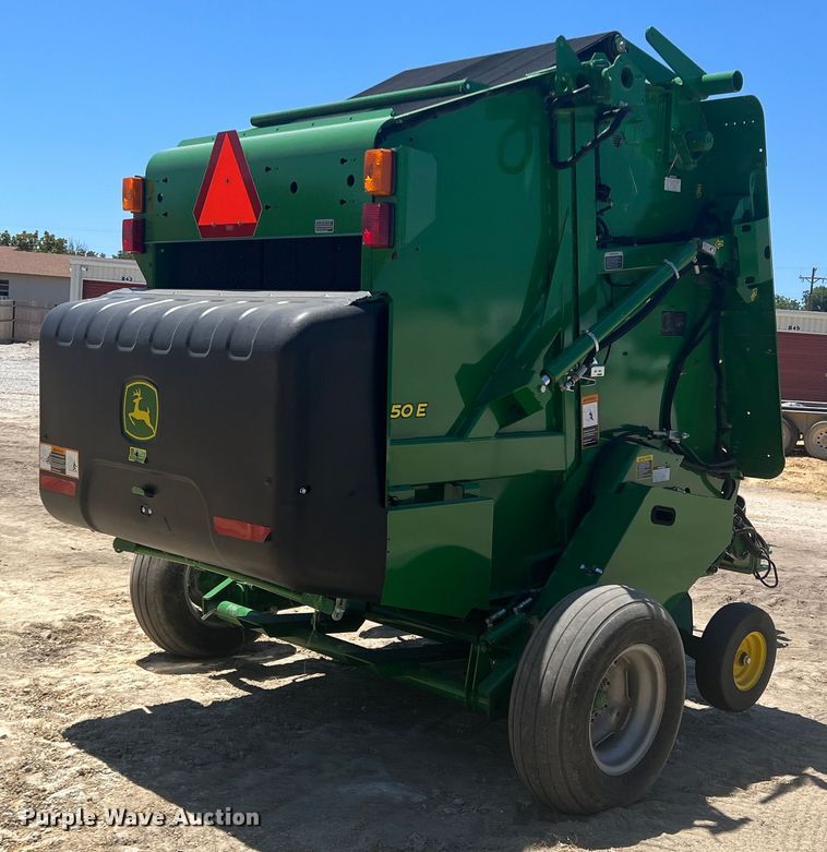 image for item DN3125 John Deere 450E  round baler