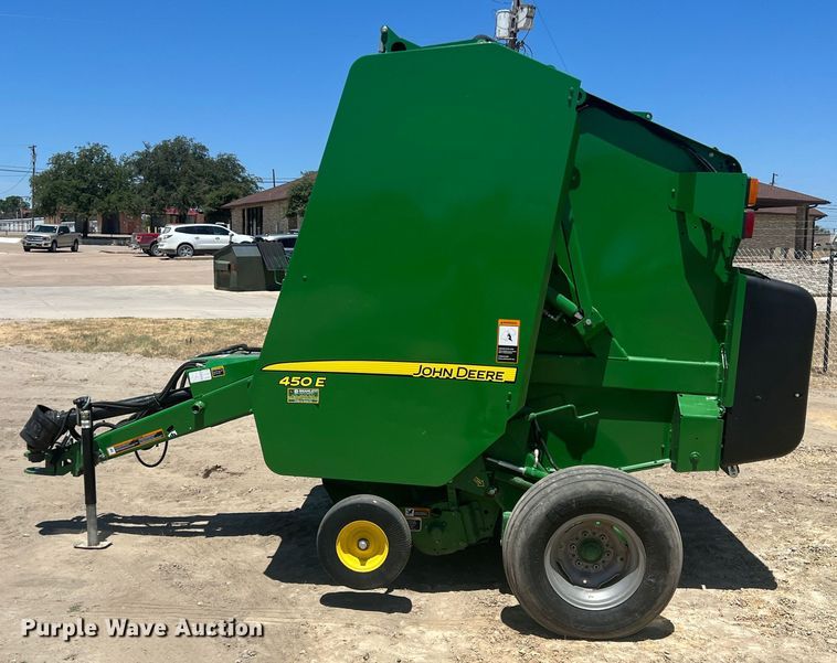 image for item DN3125 John Deere 450E  round baler