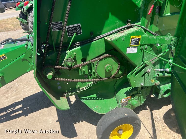 image for item DN3125 John Deere 450E  round baler