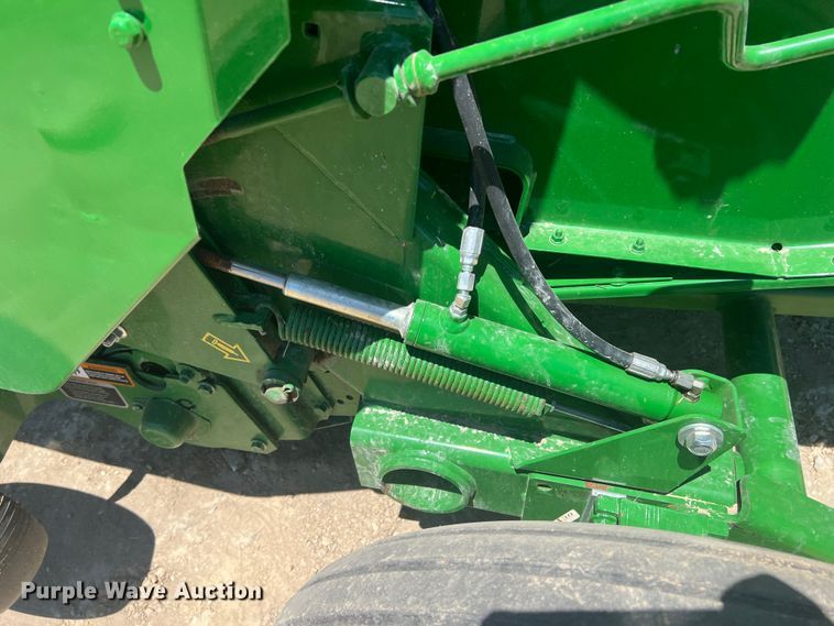image for item DN3125 John Deere 450E  round baler