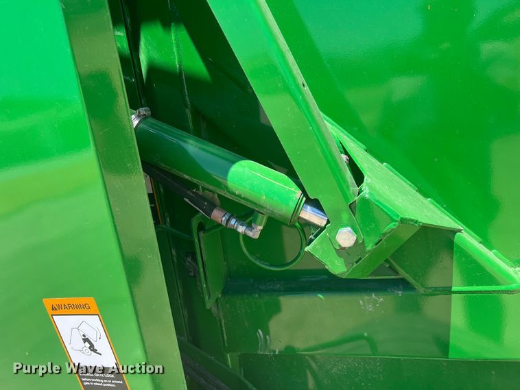 image for item DN3125 John Deere 450E  round baler