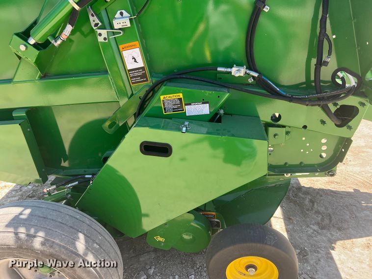 image for item DN3125 John Deere 450E  round baler