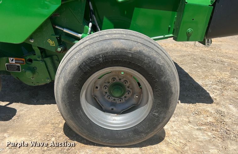 image for item DN3125 John Deere 450E  round baler