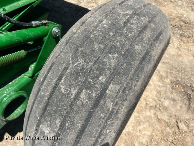 image for item DN3125 John Deere 450E  round baler