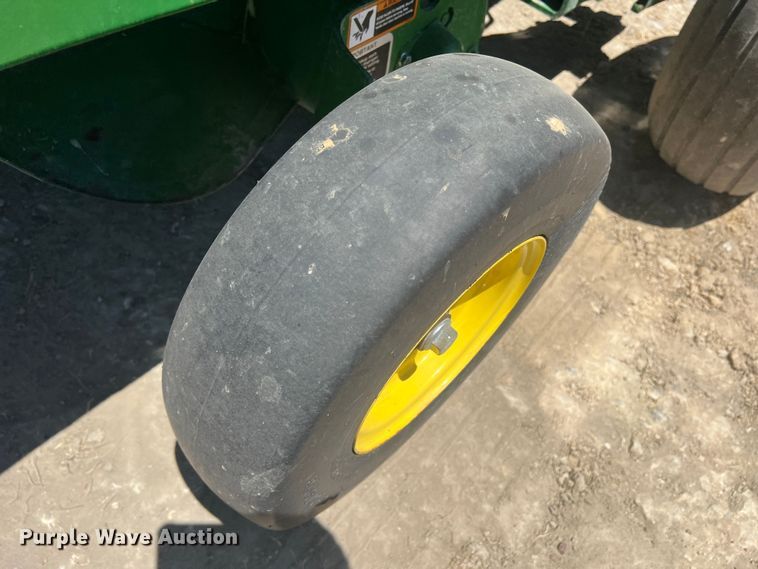 image for item DN3125 John Deere 450E  round baler