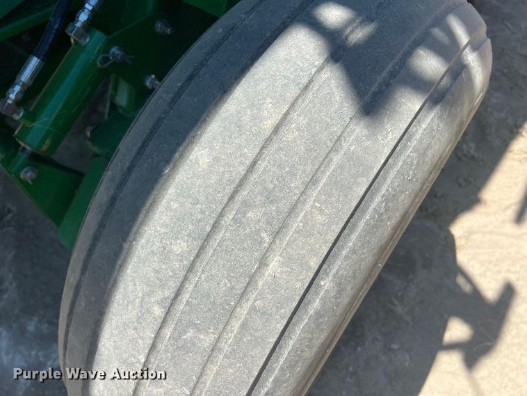 image for item DN3125 John Deere 450E  round baler