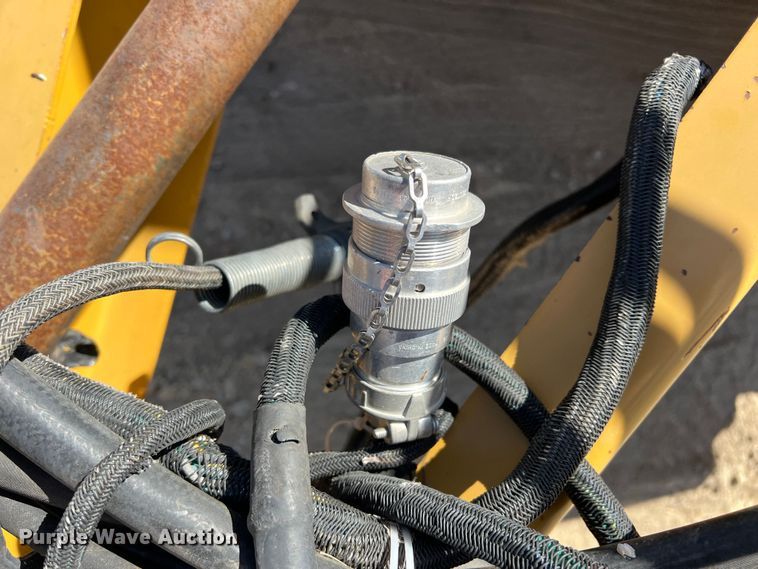 image for item DN3126 2011 Vermeer 604 Super M  round baler