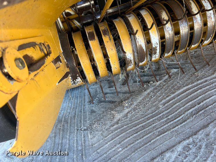 image for item DN3126 2011 Vermeer 604 Super M  round baler