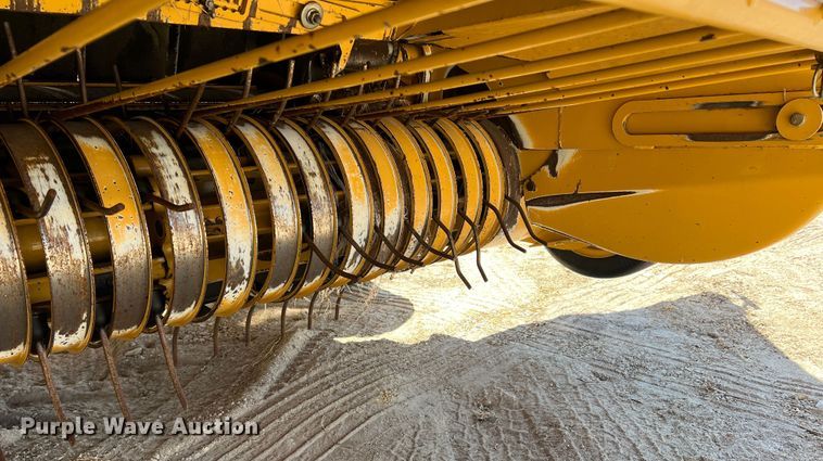 image for item DN3126 2011 Vermeer 604 Super M  round baler