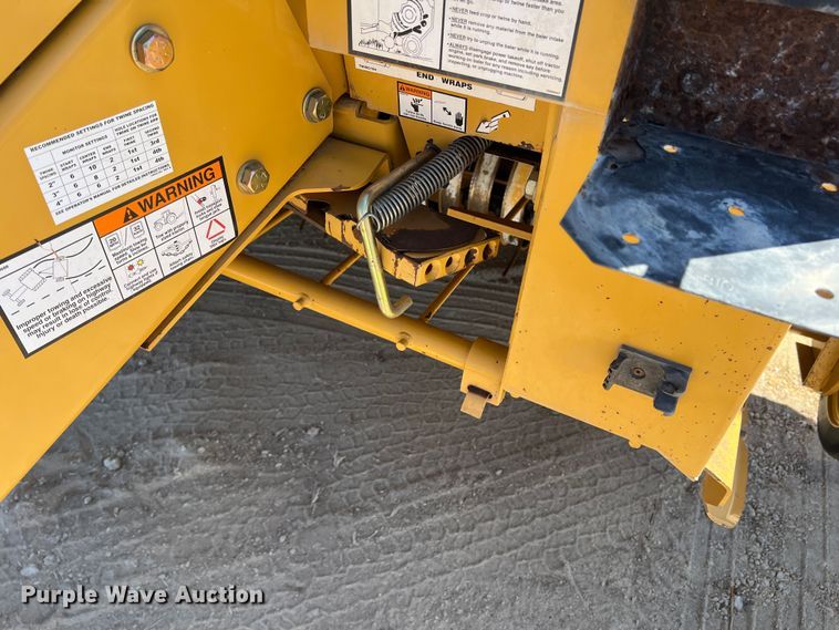 image for item DN3126 2011 Vermeer 604 Super M  round baler