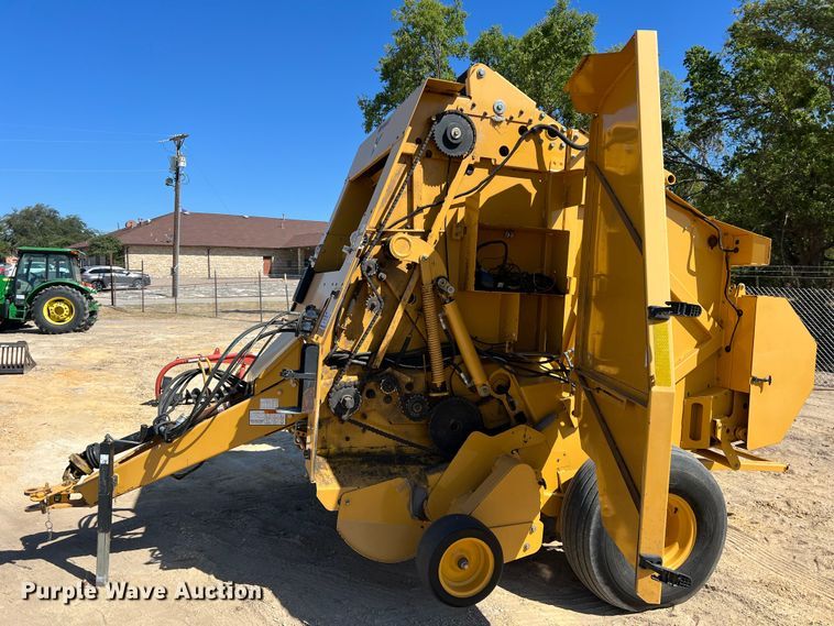 image for item DN3126 2011 Vermeer 604 Super M  round baler