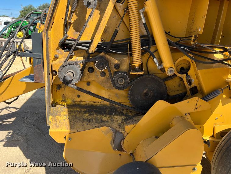 image for item DN3126 2011 Vermeer 604 Super M  round baler