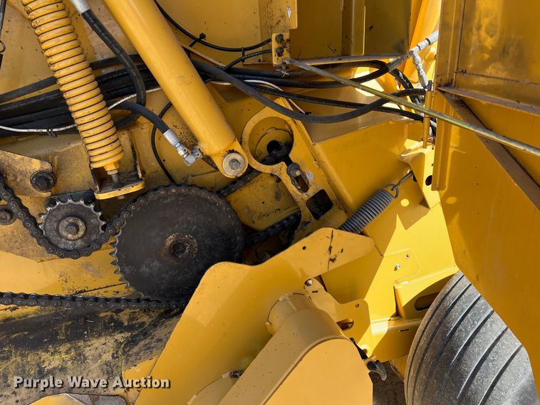 image for item DN3126 2011 Vermeer 604 Super M  round baler