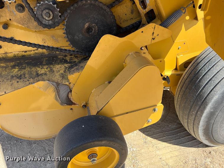 image for item DN3126 2011 Vermeer 604 Super M  round baler