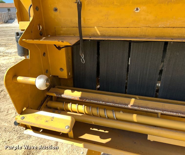 image for item DN3126 2011 Vermeer 604 Super M  round baler