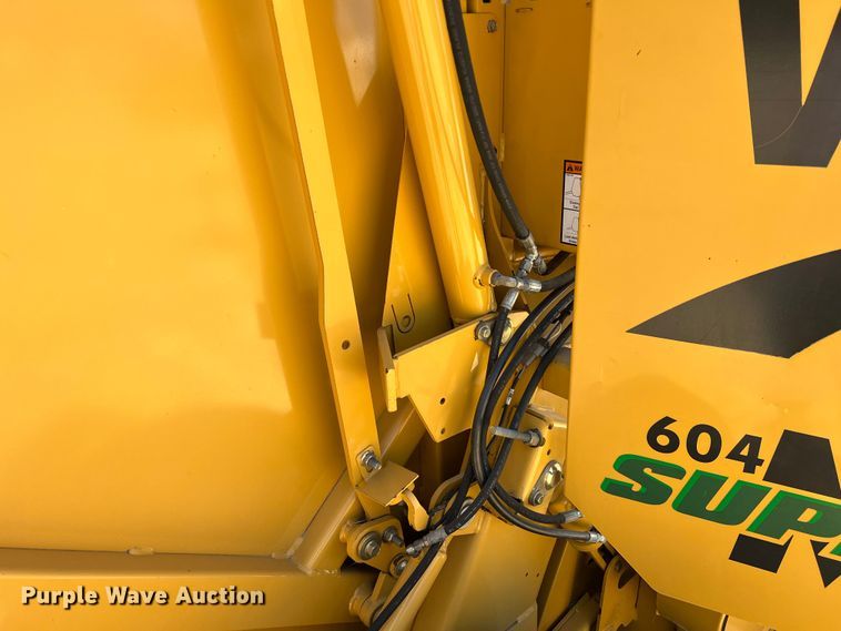 image for item DN3126 2011 Vermeer 604 Super M  round baler