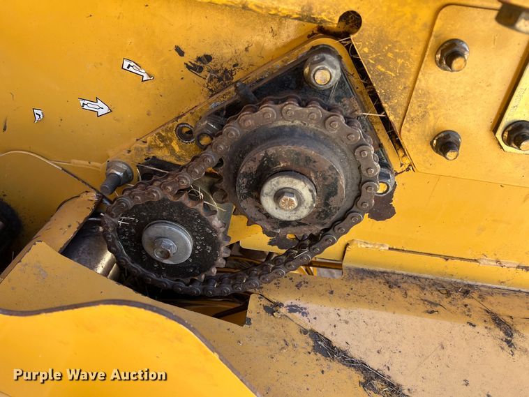 image for item DN3126 2011 Vermeer 604 Super M  round baler