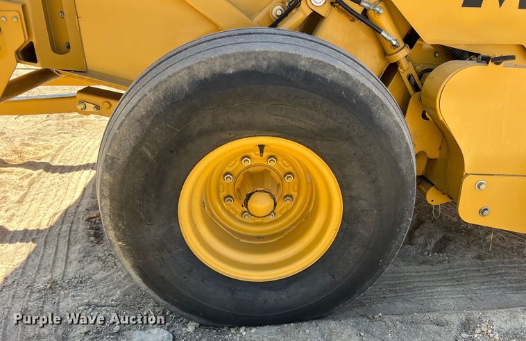 image for item DN3126 2011 Vermeer 604 Super M  round baler