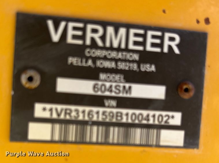 image for item DN3126 2011 Vermeer 604 Super M  round baler