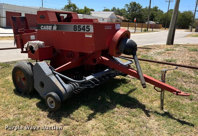 image for item DN3129 1997 Case IH 8545  small square baler