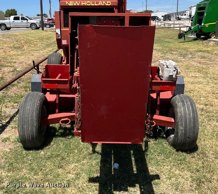 image for item DN3129 1997 Case IH 8545  small square baler